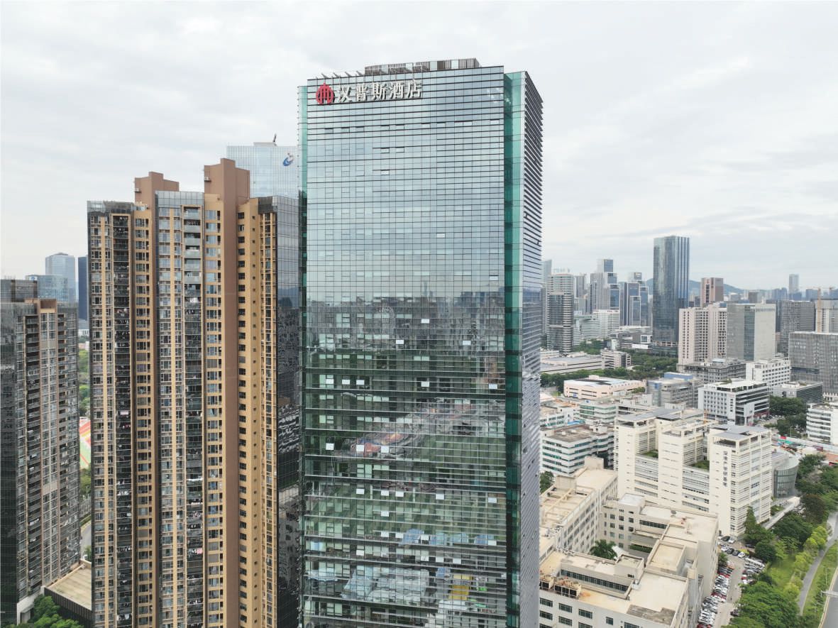 樓體標(biāo)識(shí)發(fā)光字白天實(shí)拍圖片